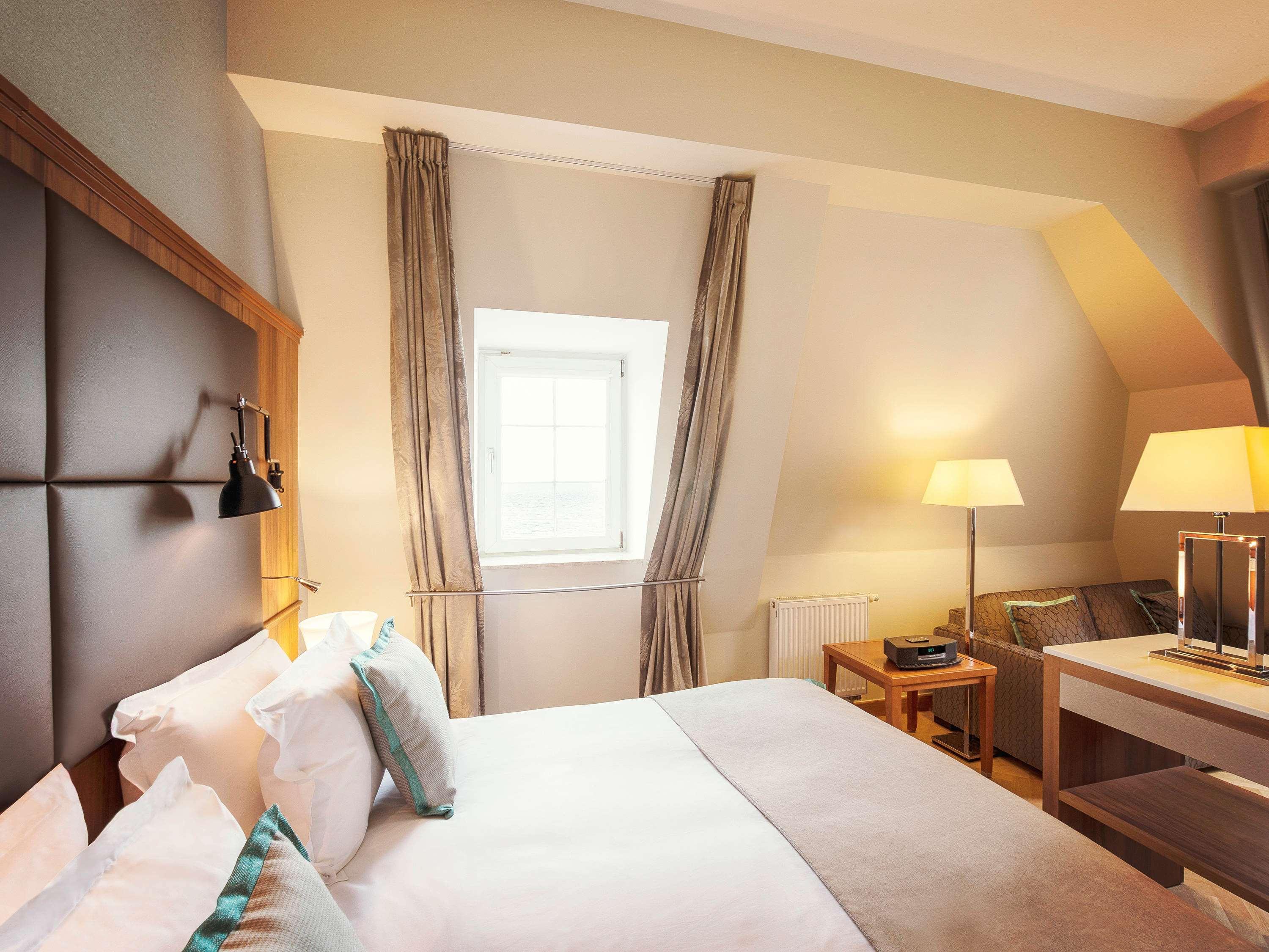 ホテル ソフィテル グランド ソポト エクステリア 写真 A room at the hotel