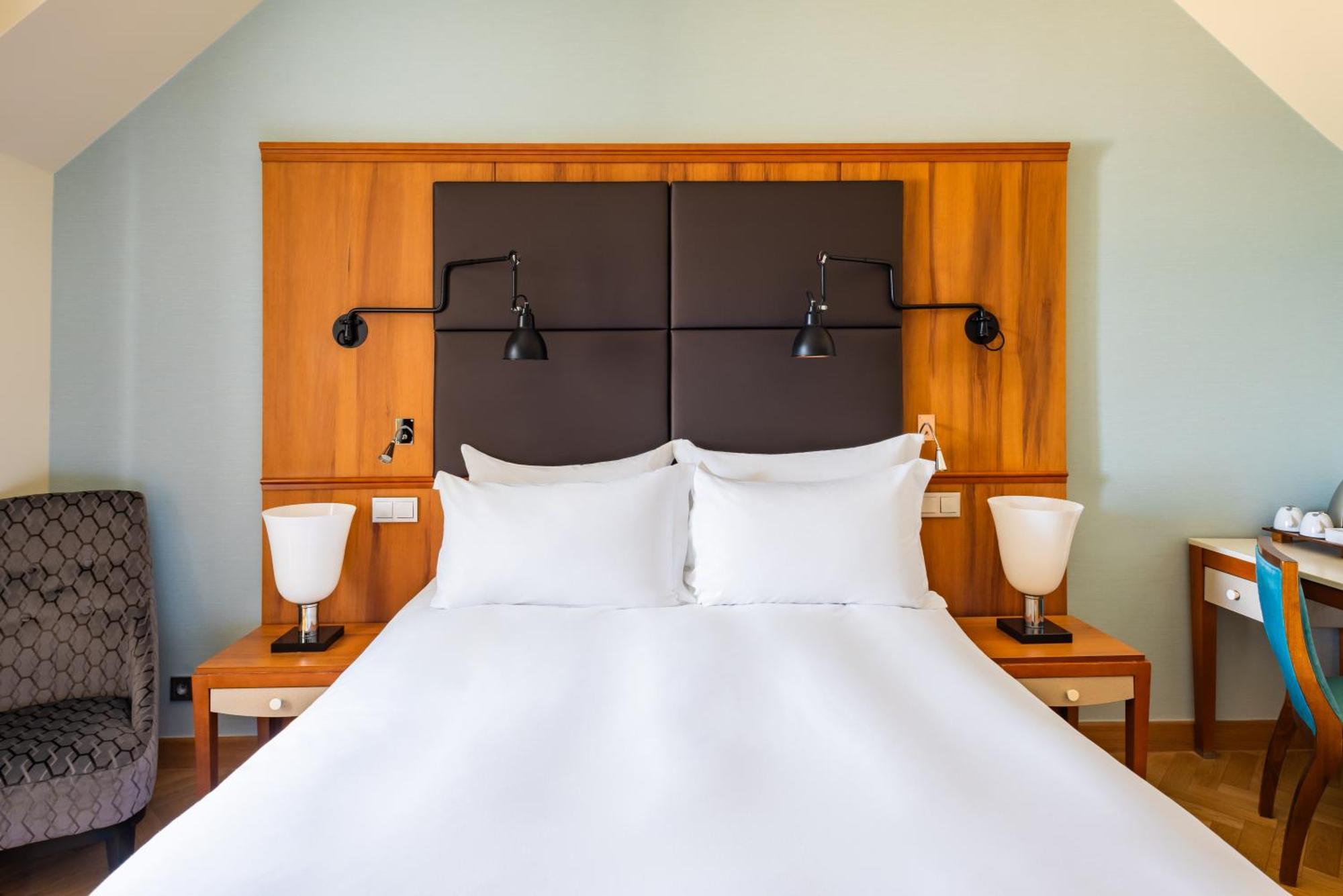 ホテル ソフィテル グランド ソポト エクステリア 写真 A room at the hotel