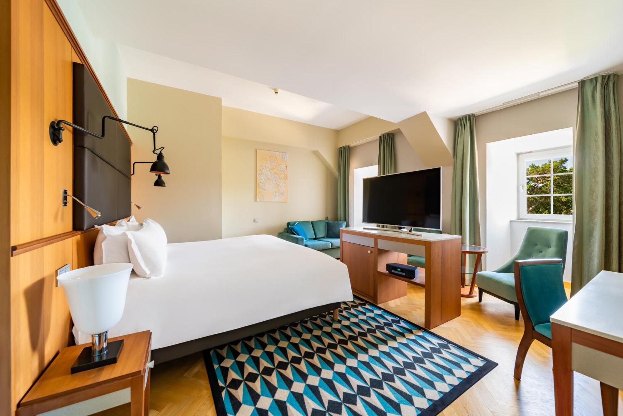 ホテル ソフィテル グランド ソポト エクステリア 写真 A room at the hotel