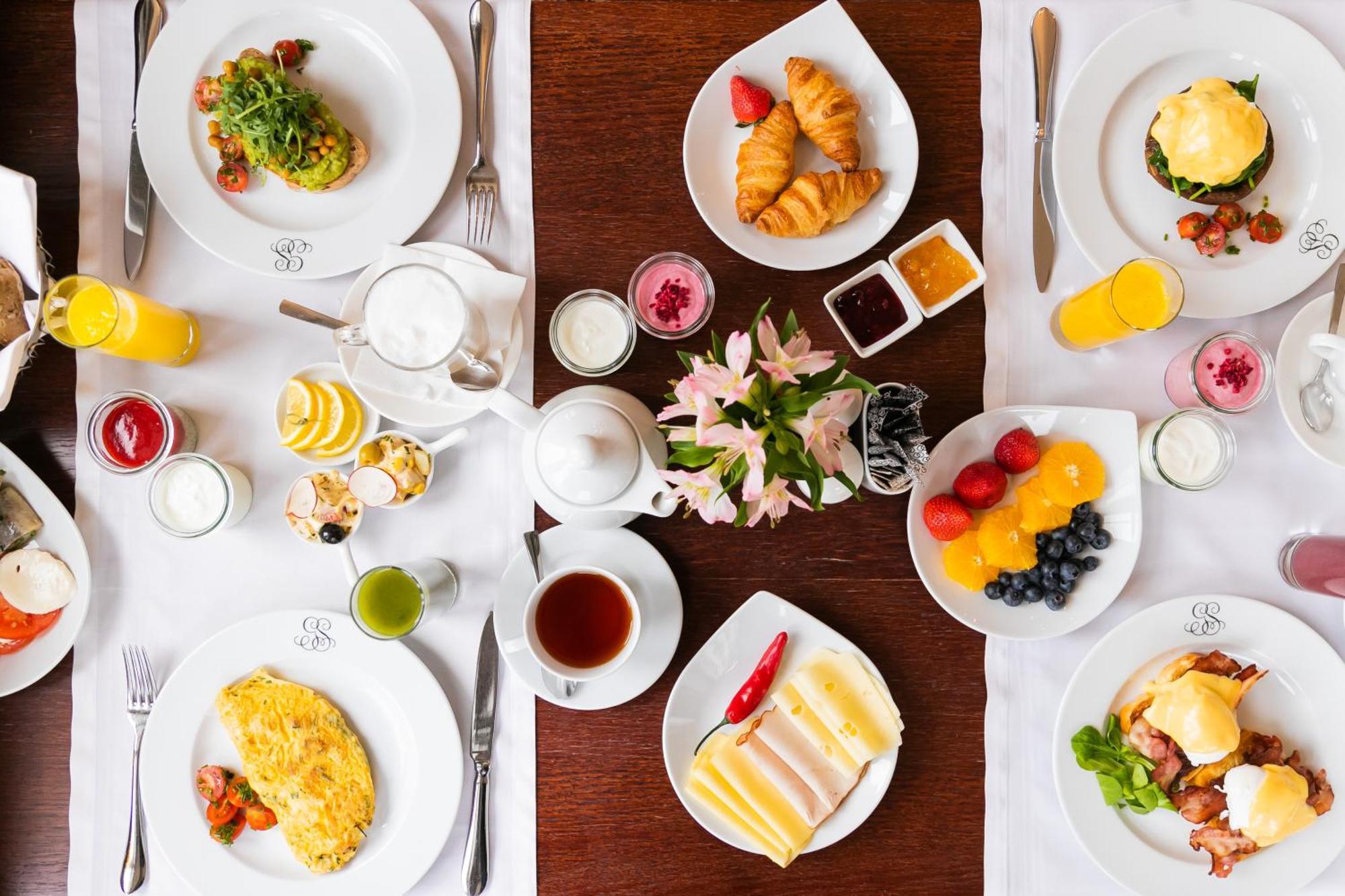 ホテル ソフィテル グランド ソポト エクステリア 写真 A breakfast table at the hotel